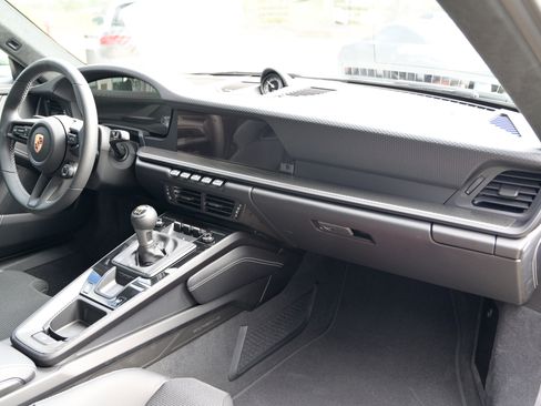 Used 2026 Porsche 911 GT3 image 39