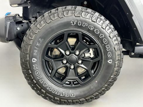 Used 2023 Jeep Wrangler Unlimited w/ Cold Weather Group AWD/4WD image 11