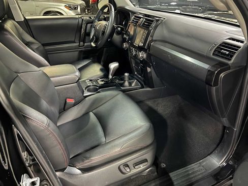 Used 2021 Toyota 4Runner TRD Off-Road Premium w/ Moonroof Package AWD/4WD image 11
