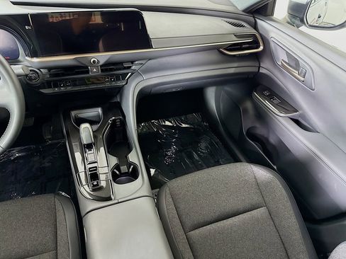 Certified 2024 Toyota Crown AWD/4WD image 27