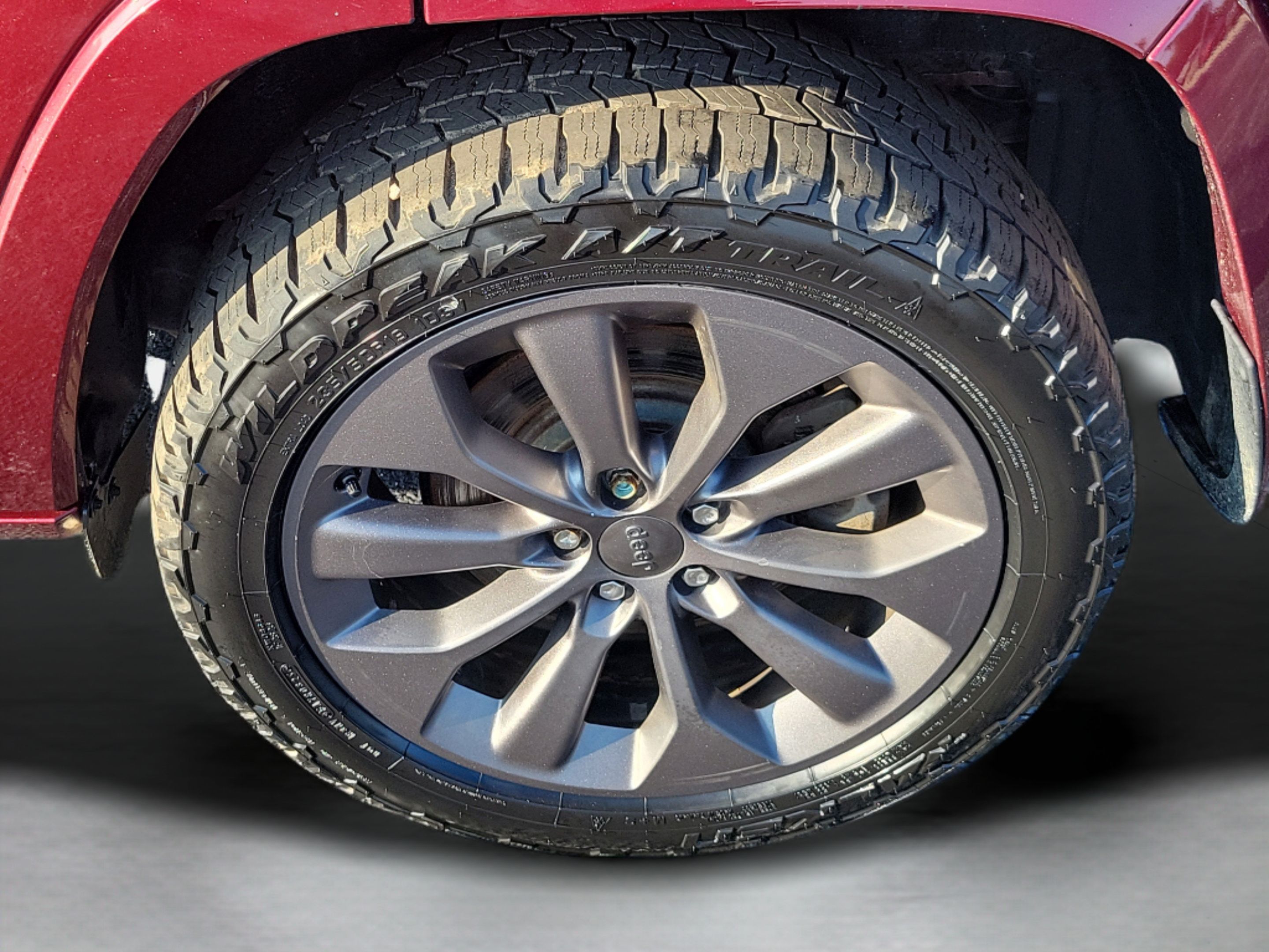 Used 2020 Jeep Cherokee High Altitude AWD/4WD image 8