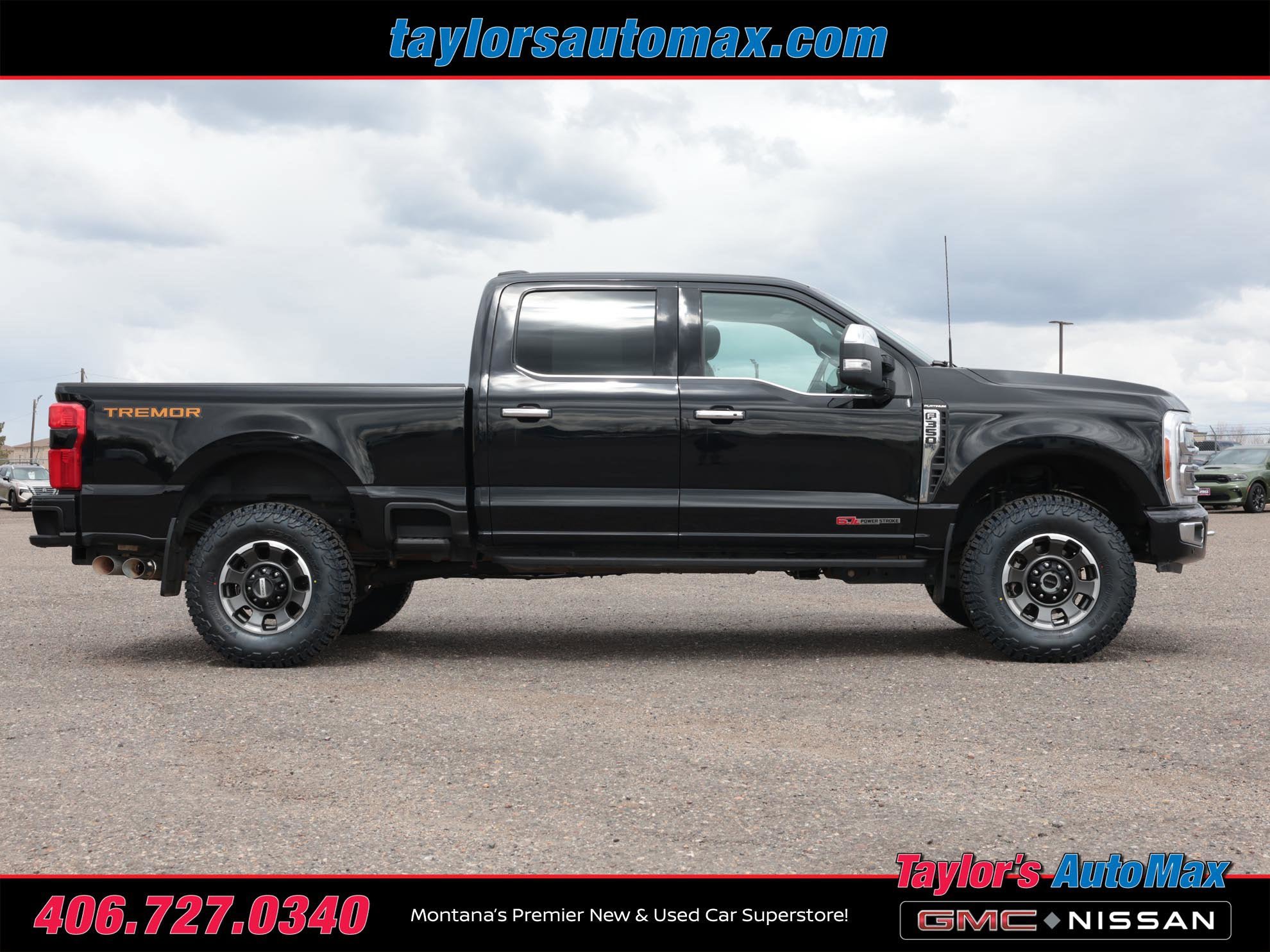Used 2023 Ford F350 Platinum w/ Tremor Off-Road Package AWD/4WD image 3