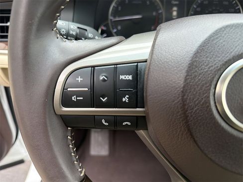 Used 2016 Lexus ES 350 w/ Premium Package w/Wood Trim image 26