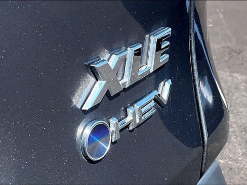 Certified 2025 Toyota RAV4 XLE AWD/4WD image 10