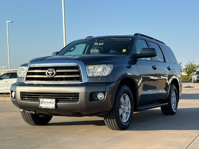 Used 2016 Toyota Sequoia SR5 w/ Premium Package RWD image 3