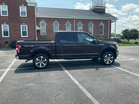 Used 2018 Ford F150 XLT w/ Trailer Tow Package AWD/4WD image 4