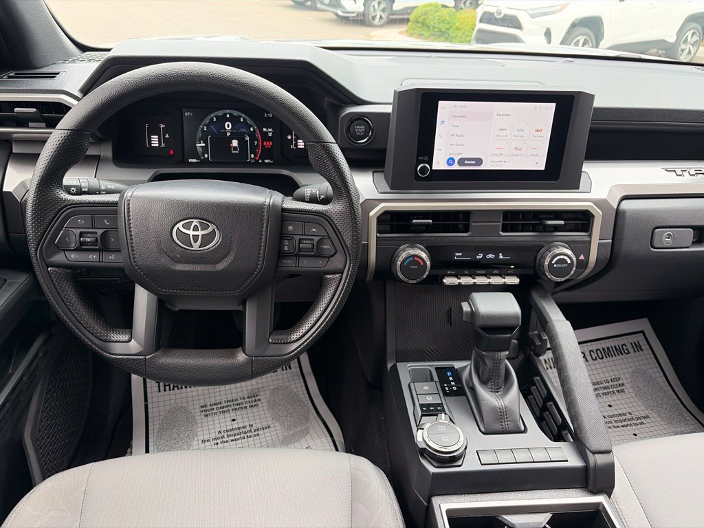 Used 2025 Toyota Tacoma SR5 AWD/4WD image 19