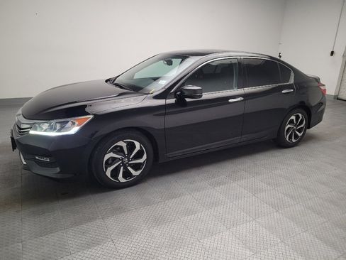 Used 2017 Honda Accord EX-L image 2