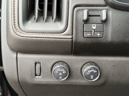 Used 2021 GMC Canyon AT4 w/ Driver Alert Package AWD/4WD image 22