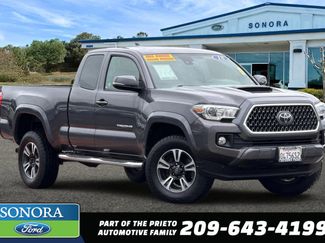 Used 2018 Toyota Tacoma TRD Sport w/ Technology Package RWD video 1