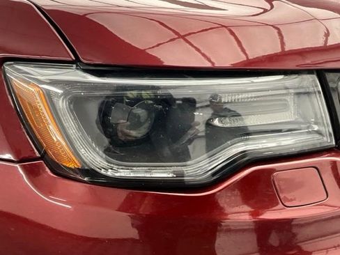 Used 2019 Jeep Grand Cherokee Limited X image 23