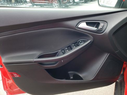 Used 2015 Ford Focus SE image 11
