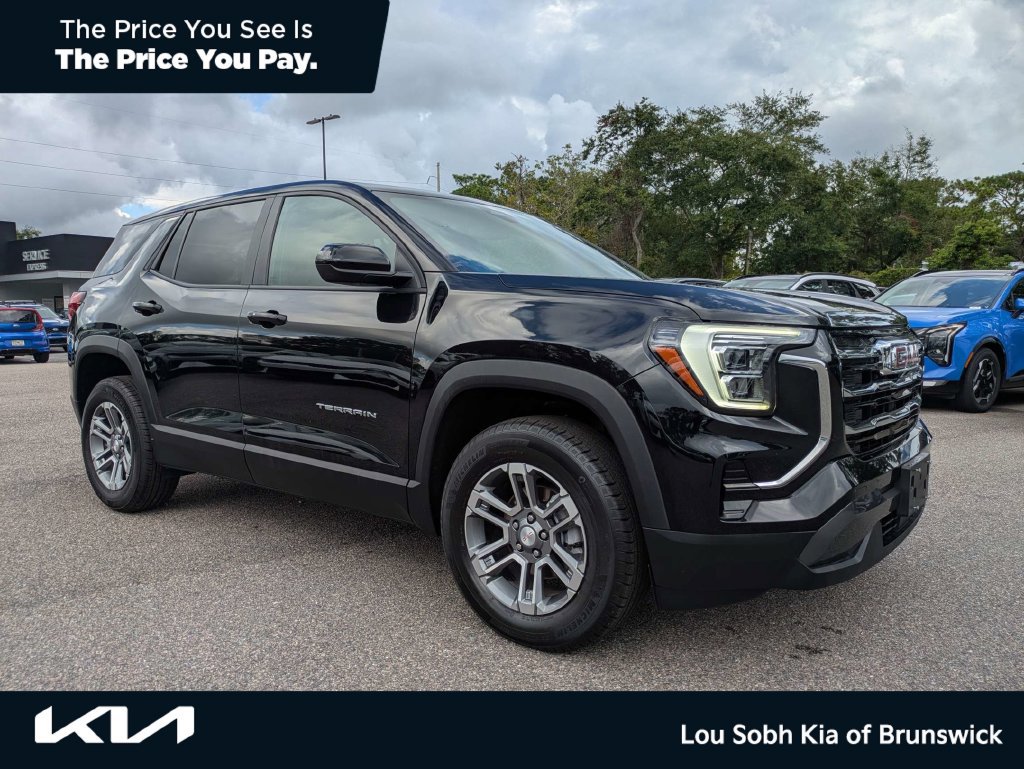 Used 2025 GMC Terrain Elevation AWD/4WD image 1