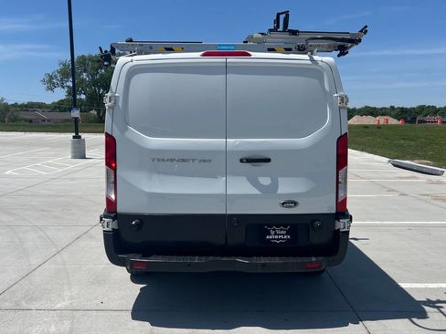 Used 2018 Ford Transit 250 148 Low Roof RWD image 8