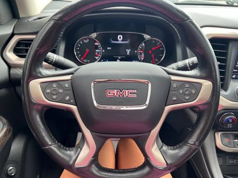 Used 2021 GMC Acadia Denali w/ Denali Technology Package FWD image 15