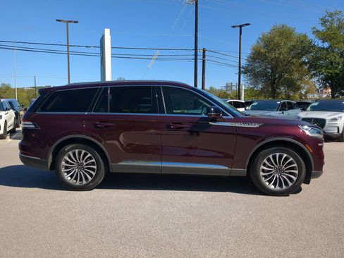 Used 2023 Lincoln Aviator Reserve w/ Elements Package Plus image 2