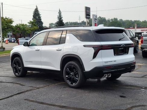 New 2027 Chevrolet Traverse LT w/ Midnight/Sport Edition AWD/4WD image 3