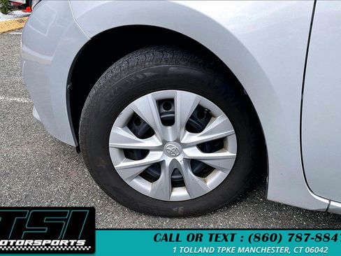 Used 2016 Toyota Corolla L FWD image 5