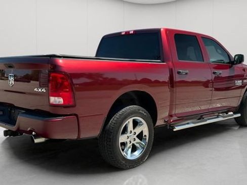 Used 2017 RAM 1500 Express AWD/4WD image 5