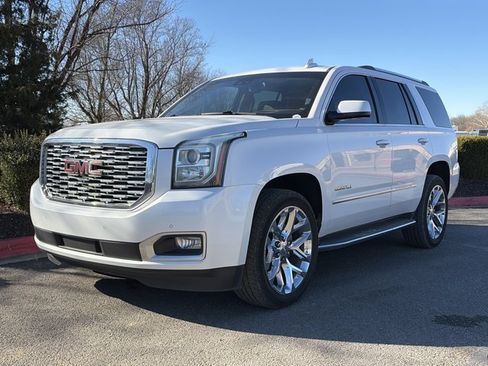 Used 2018 GMC Yukon Denali w/ Open Road Package image 11