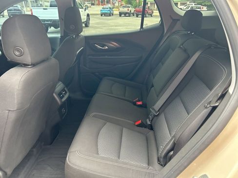 Used 2023 GMC Terrain SLE w/ Driver Convenience Package FWD image 18