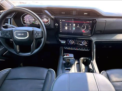 Used 2025 GMC Sierra 1500 AT4X image 15