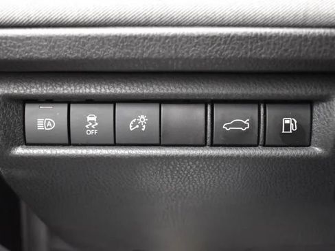 Used 2025 Toyota Camry LE FWD image 21