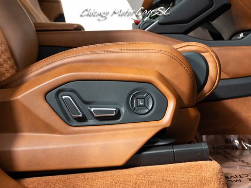 Used 2021 Lamborghini Urus AWD/4WD image 54