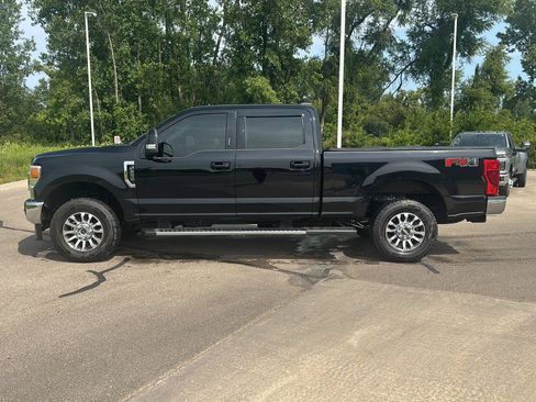 Used 2021 Ford F250 Lariat w/ Lariat Value Package AWD/4WD image 2