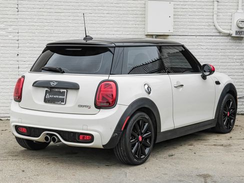 Used 2019 MINI Cooper S w/ Premium Package image 8