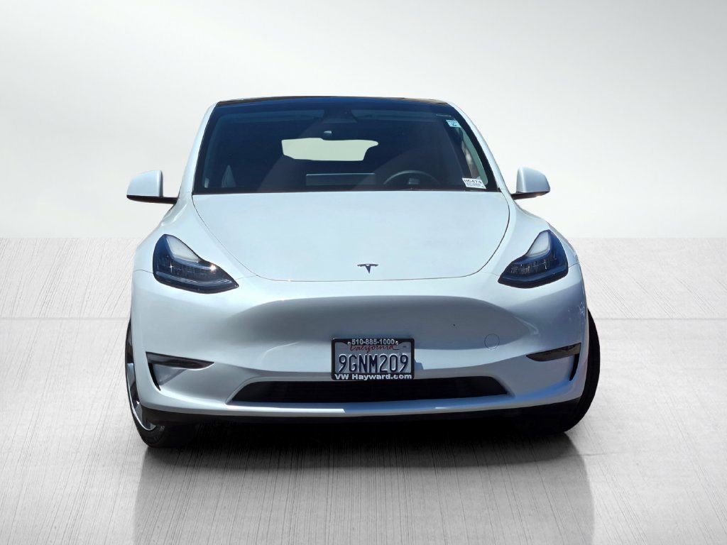 Used 2023 Tesla Model Y Long Range AWD/4WD image 3