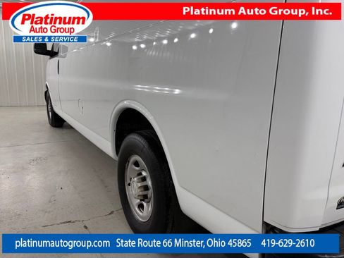 Used 2019 Chevrolet Express 3500 Extended w/ Driver Convenience Package RWD image 40
