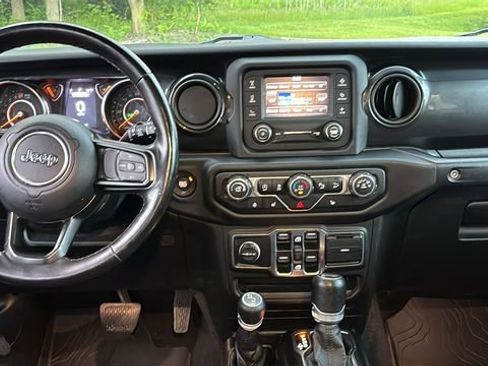 Used 2020 Jeep Wrangler Unlimited Sport AWD/4WD image 6