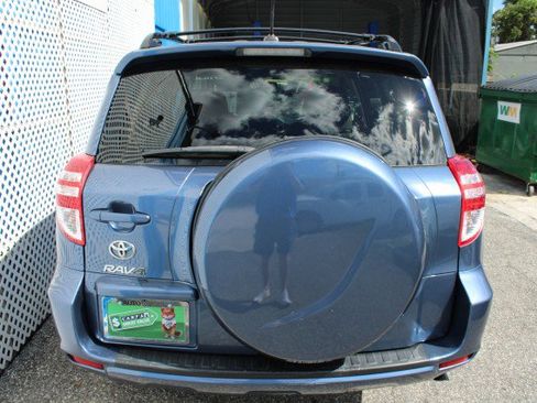 Used 2012 Toyota RAV4 FWD w/ Value Pkg image 6