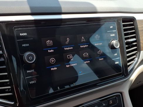 Certified 2023 Volkswagen Atlas SE FWD image 27