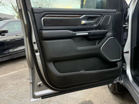 Used 2019 RAM 1500 Laramie image 7