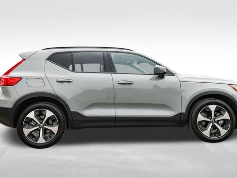 Used 2026 Volvo XC40 B5 Plus w/ Protection Package Premier image 4