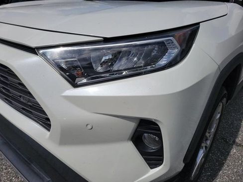 Used 2019 Toyota RAV4 Limited w/ Cold Weather Package FWD image 16