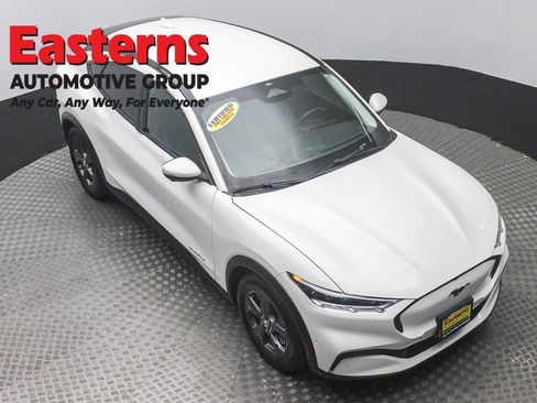 Used 2021 Ford Mustang Mach-E Select w/ Comfort/Technology Package AWD/4WD image 3