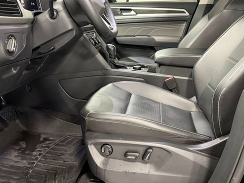 Used 2022 Volkswagen Atlas SE w/ Panoramic Sunroof Package image 13