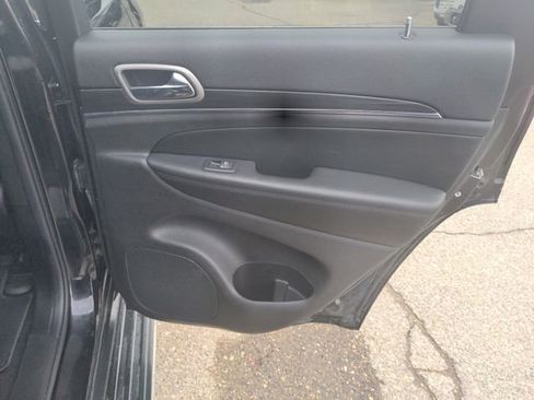 Used 2020 Jeep Grand Cherokee Limited w/ Luxury Group II image 21