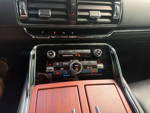 Used 2022 Lincoln Navigator Reserve AWD/4WD image 31
