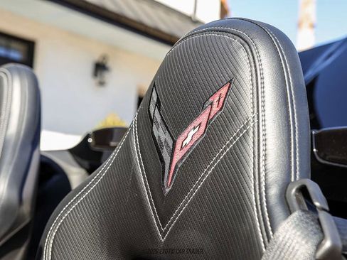 Used 2019 Chevrolet Corvette Z06 RWD image 17