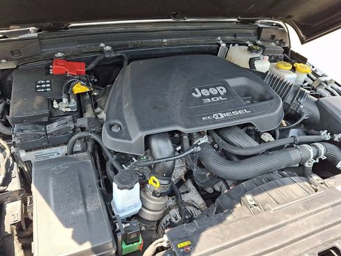 Used 2021 Jeep Wrangler Unlimited Sport AWD/4WD image 28