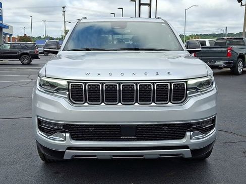 Used 2024 Jeep Wagoneer L Series II w/ Flexible Seating Group image 2
