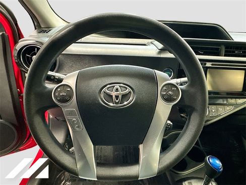 Used 2017 Toyota Prius C Three image 11
