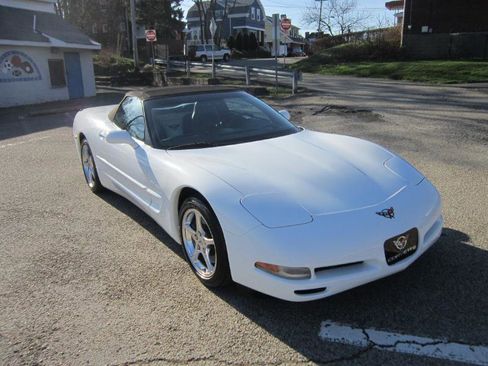 Used 2000 Chevrolet Corvette Convertible w/ Memory Pkg image 35