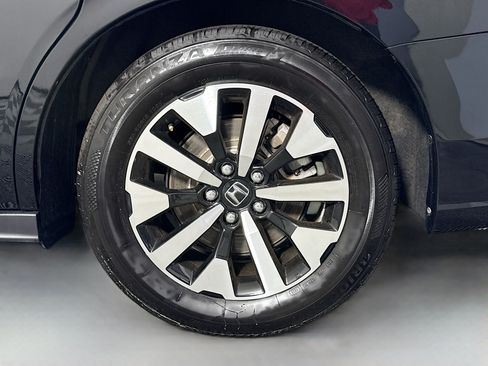 Used 2025 Honda Odyssey EX-L image 31