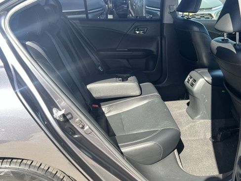 Used 2017 Honda Accord EX-L image 27