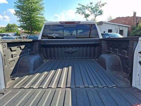 Used 2023 Chevrolet Silverado 1500 LT Trail Boss w/ LT Trail Boss Premium Package AWD/4WD image 27